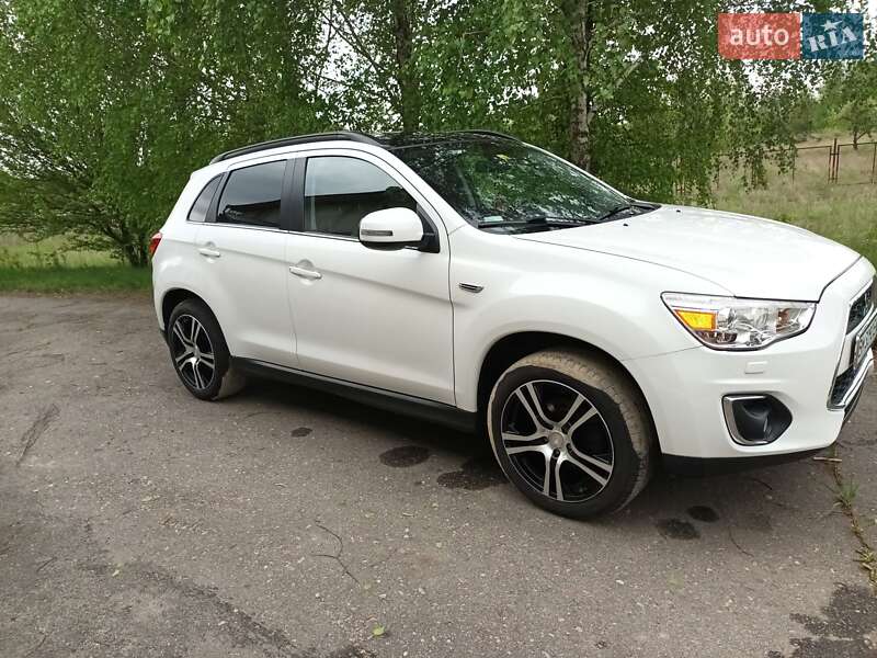 Внедорожник / Кроссовер Mitsubishi ASX 2013 в Ромнах