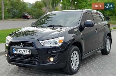 Внедорожник / Кроссовер Mitsubishi ASX 2015 в Николаеве