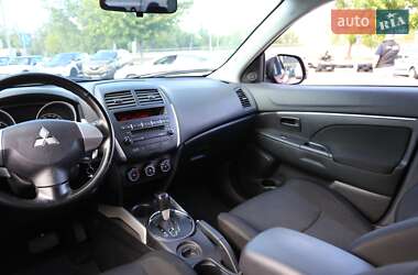 Внедорожник / Кроссовер Mitsubishi ASX 2011 в 