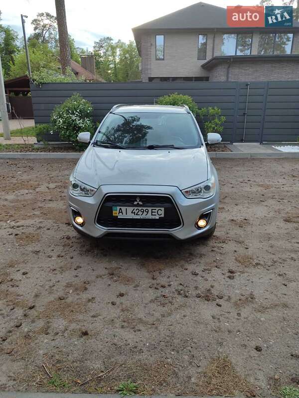 Внедорожник / Кроссовер Mitsubishi ASX 2013 в 