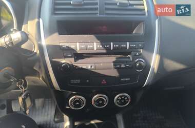 Внедорожник / Кроссовер Mitsubishi ASX 2011 в 