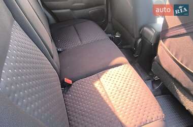 Внедорожник / Кроссовер Mitsubishi ASX 2011 в 