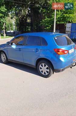Позашляховик / Кросовер Mitsubishi ASX 2013 в 