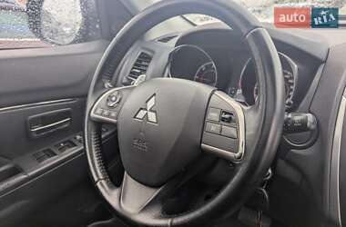 Внедорожник / Кроссовер Mitsubishi ASX 2013 в 