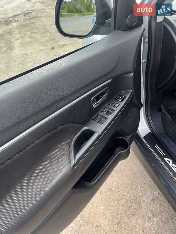 Позашляховик / Кросовер Mitsubishi ASX 2011 в Львові