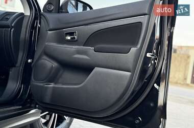 Внедорожник / Кроссовер Mitsubishi ASX 2014 в 