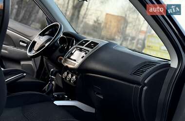 Внедорожник / Кроссовер Mitsubishi ASX 2014 в 