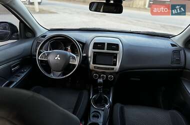 Внедорожник / Кроссовер Mitsubishi ASX 2014 в 