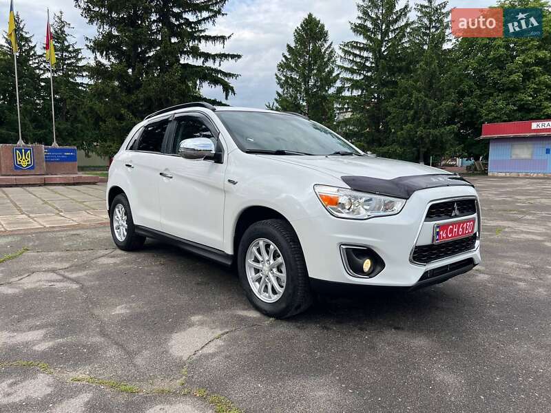 Внедорожник / Кроссовер Mitsubishi ASX 2015 в Новоархангельске