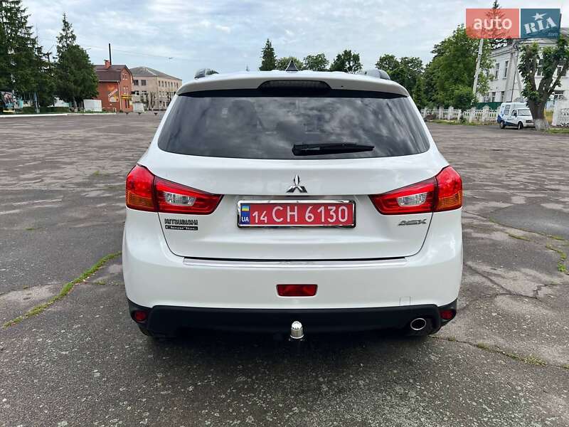 Внедорожник / Кроссовер Mitsubishi ASX 2015 в Новоархангельске