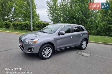 Внедорожник / Кроссовер Mitsubishi ASX 2014 в 