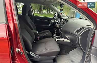 Внедорожник / Кроссовер Mitsubishi ASX 2011 в 