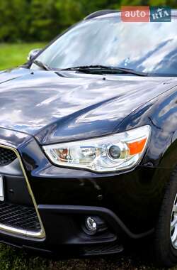 Внедорожник / Кроссовер Mitsubishi ASX 2011 в 
