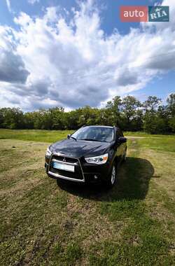 Внедорожник / Кроссовер Mitsubishi ASX 2011 в 