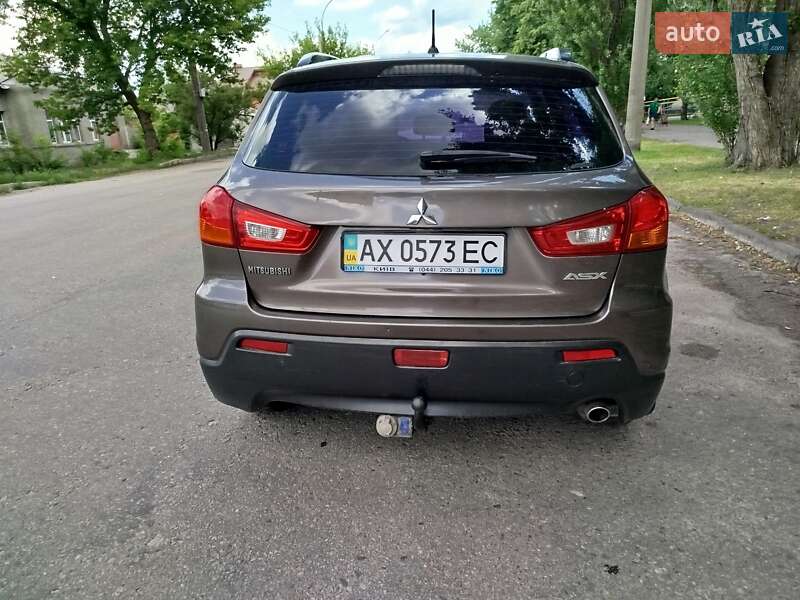 Внедорожник / Кроссовер Mitsubishi ASX 2010 в Харькове