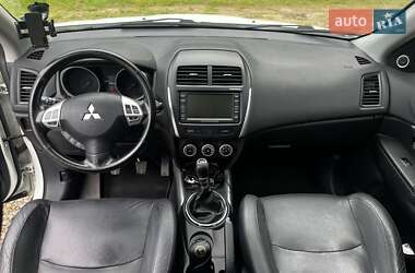 Позашляховик / Кросовер Mitsubishi ASX 2011 в 