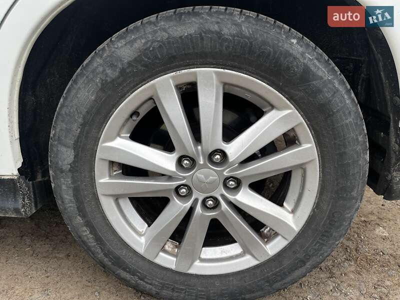 Внедорожник / Кроссовер Mitsubishi ASX 2011 в Новояворовске