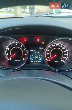 Внедорожник / Кроссовер Mitsubishi ASX 2014 в 