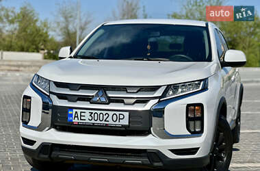 Внедорожник / Кроссовер Mitsubishi ASX 2021 в 