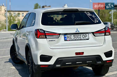 Внедорожник / Кроссовер Mitsubishi ASX 2021 в 