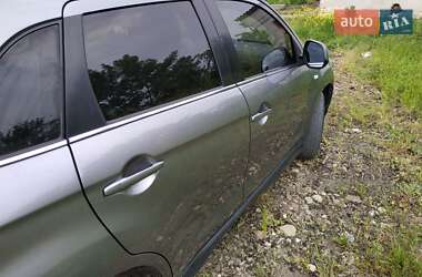 Внедорожник / Кроссовер Mitsubishi ASX 2011 в 