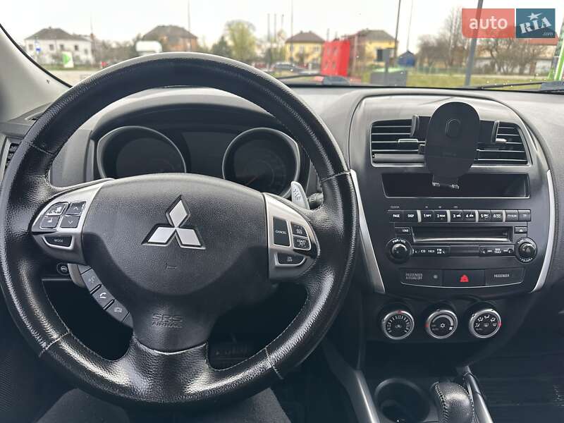 Внедорожник / Кроссовер Mitsubishi ASX 2011 в Городке