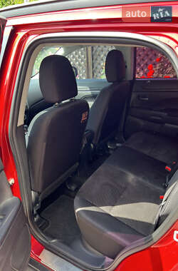 Внедорожник / Кроссовер Mitsubishi ASX 2014 в 