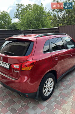 Внедорожник / Кроссовер Mitsubishi ASX 2014 в 