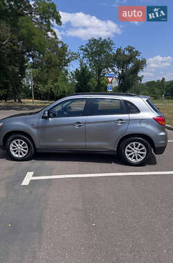 Внедорожник / Кроссовер Mitsubishi ASX 2012 в 