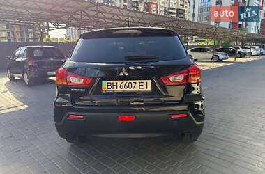 Внедорожник / Кроссовер Mitsubishi ASX 2012 в 