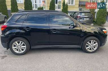 Внедорожник / Кроссовер Mitsubishi ASX 2010 в 