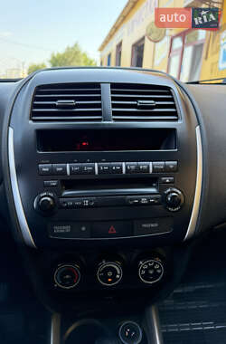 Внедорожник / Кроссовер Mitsubishi ASX 2011 в 