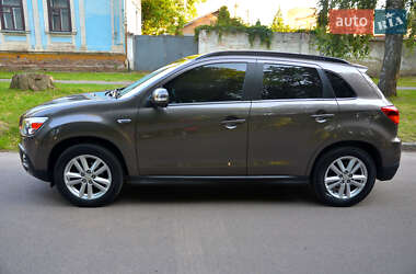 Внедорожник / Кроссовер Mitsubishi ASX 2010 в 