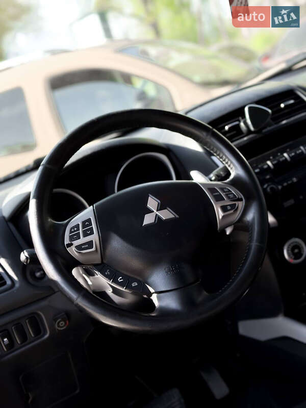 Внедорожник / Кроссовер Mitsubishi ASX 2010 в Новомосковске