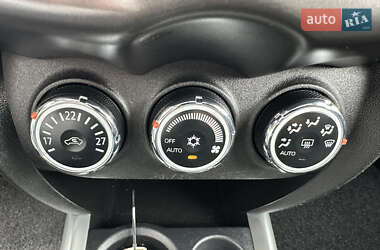 Внедорожник / Кроссовер Mitsubishi ASX 2014 в 