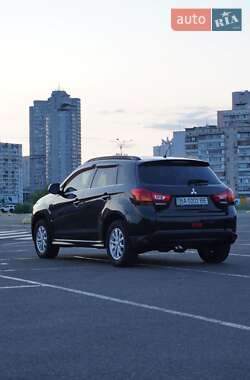 Внедорожник / Кроссовер Mitsubishi ASX 2014 в 