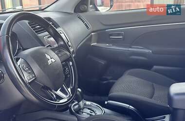 Внедорожник / Кроссовер Mitsubishi ASX 2016 в 