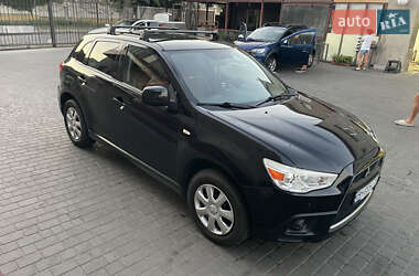 Внедорожник / Кроссовер Mitsubishi ASX 2011 в 