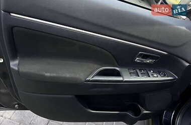 Внедорожник / Кроссовер Mitsubishi ASX 2011 в 