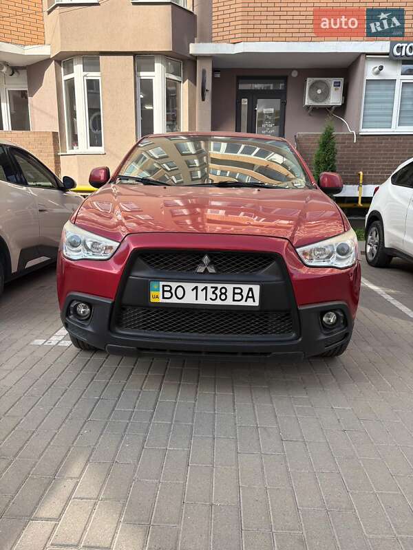 Внедорожник / Кроссовер Mitsubishi ASX 2012 в 