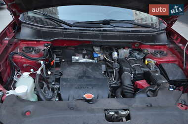 Внедорожник / Кроссовер Mitsubishi ASX 2012 в 