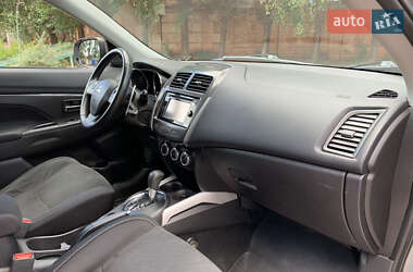 Внедорожник / Кроссовер Mitsubishi ASX 2013 в 