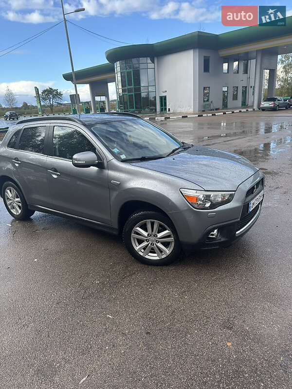 Внедорожник / Кроссовер Mitsubishi ASX 2011 в Овруче