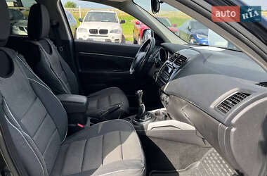 Внедорожник / Кроссовер Mitsubishi ASX 2014 в 