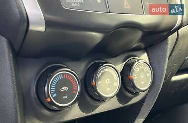 Внедорожник / Кроссовер Mitsubishi ASX 2014 в 