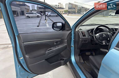 Внедорожник / Кроссовер Mitsubishi ASX 2012 в 