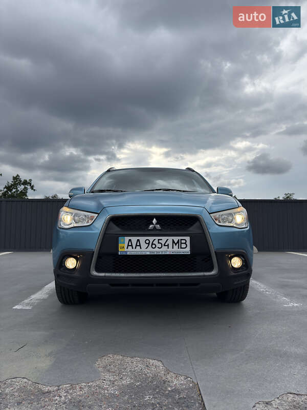 Внедорожник / Кроссовер Mitsubishi ASX 2012 в Киеве
