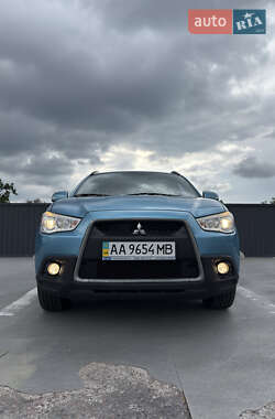 Внедорожник / Кроссовер Mitsubishi ASX 2012 в 