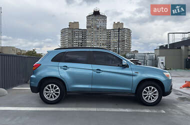 Внедорожник / Кроссовер Mitsubishi ASX 2012 в 