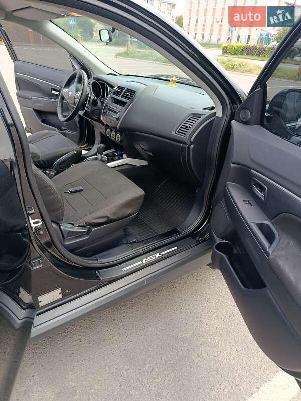 Позашляховик / Кросовер Mitsubishi ASX 2011 в Бориславі